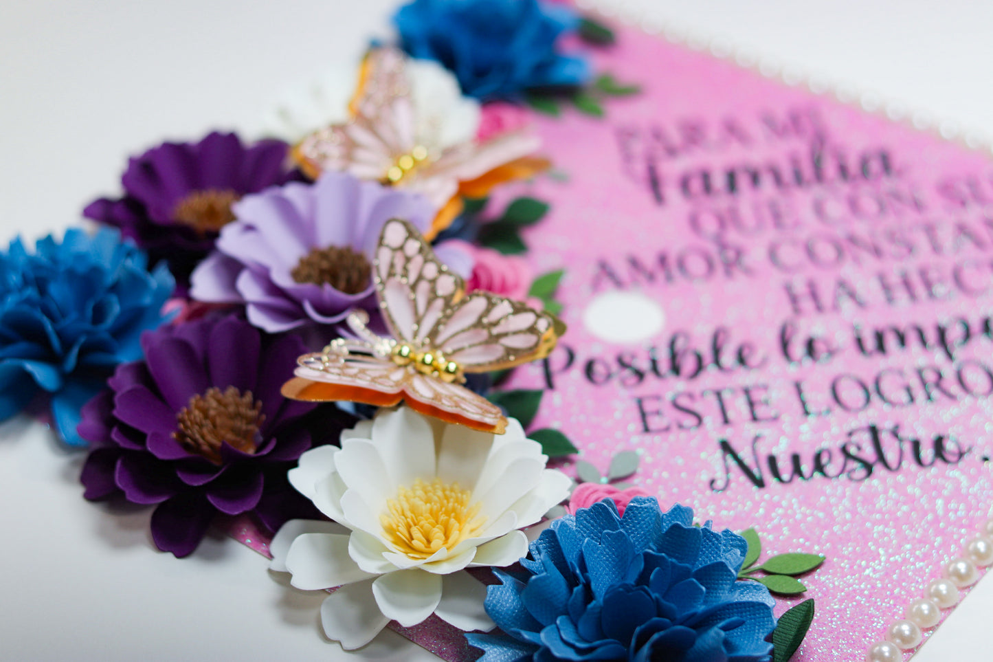 Para Mi Familia Graduation Cap Topper