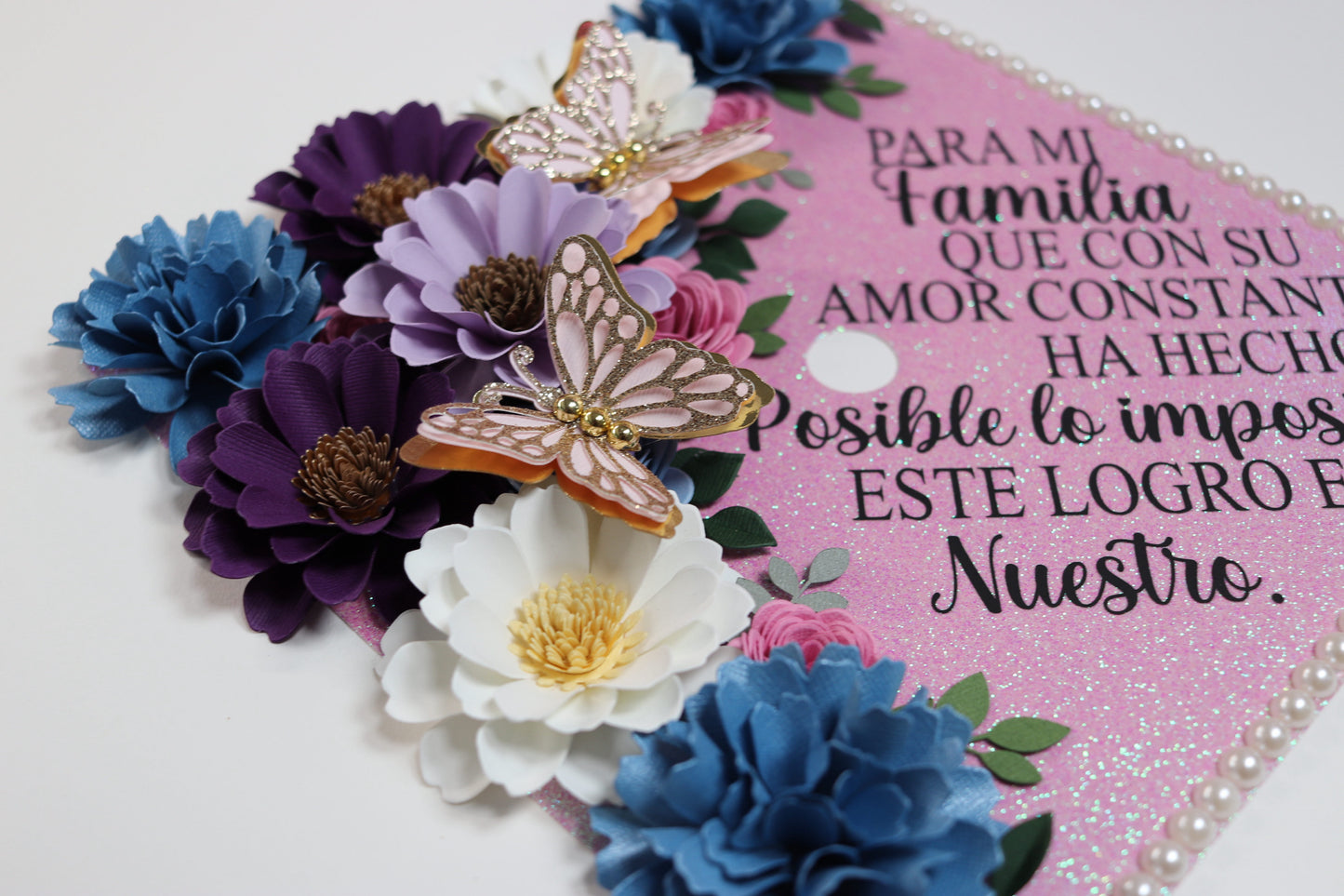 Para Mi Familia Graduation Cap Topper