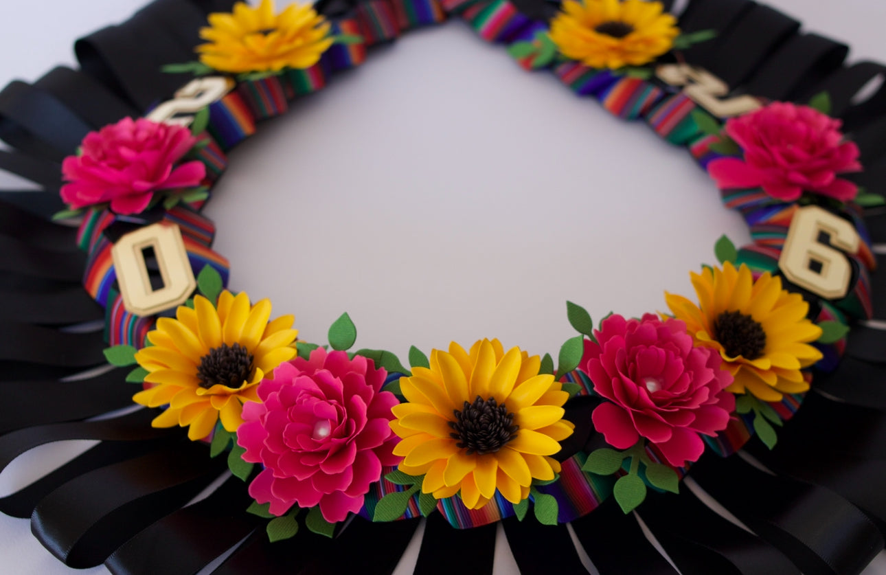 Sarape Bloom 2026 Graduation Lei