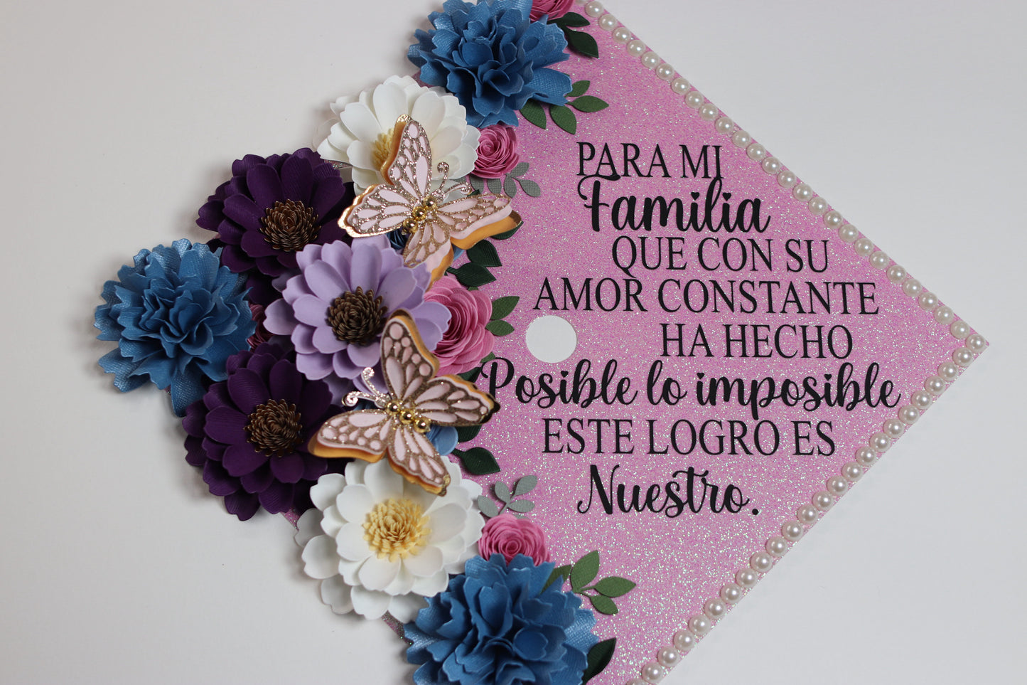 Para Mi Familia Graduation Cap Topper